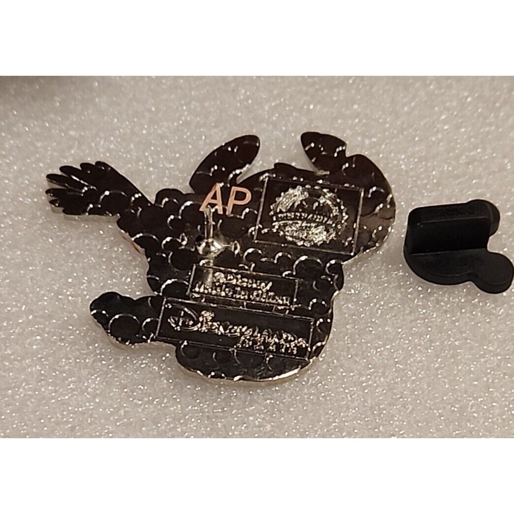 Disney Pin STITCH HUGGING SCRUMP DISNEYLAND PARIS DLP AP Artist Proof 00000 - Picture 3 of 4